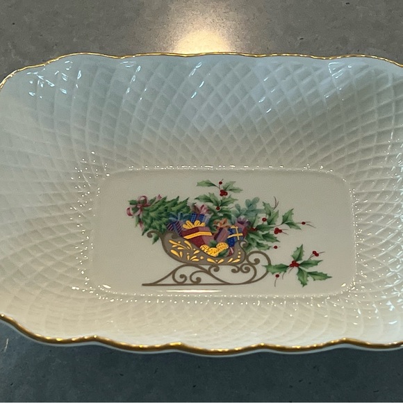 MIKASA Christmas Spirit Bone China, Caprice Oblong Bowl, Candy, Nut Dish - Picture 2 of 6